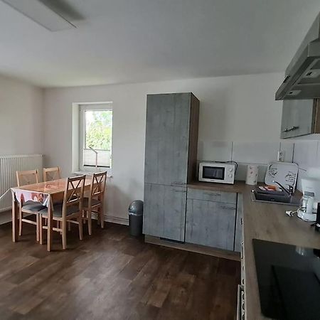 Komfortabele Ferienwohnung In Ruhiger Lage Sassnitz Bagian luar foto