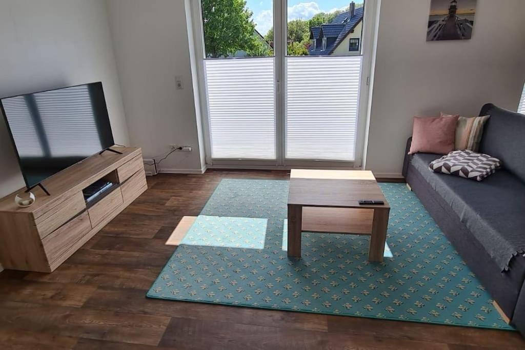Komfortabele Ferienwohnung In Ruhiger Lage Sassnitz Bagian luar foto